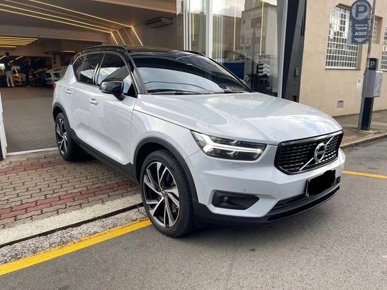 VOLVO XC40 1.5 T5 RECHARGE R-DESIGN GEARTRONIC VOLVO XC40 1.5 T5 RECHARGE R-DESIGN GEARTRONIC